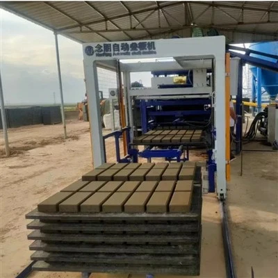 Machine à blocs de ciment au Tadjikistan