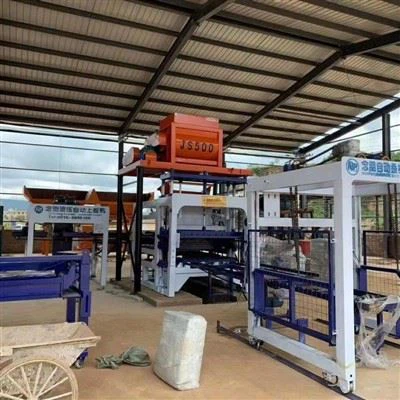 Machine de fabrication de brique de blocs russe